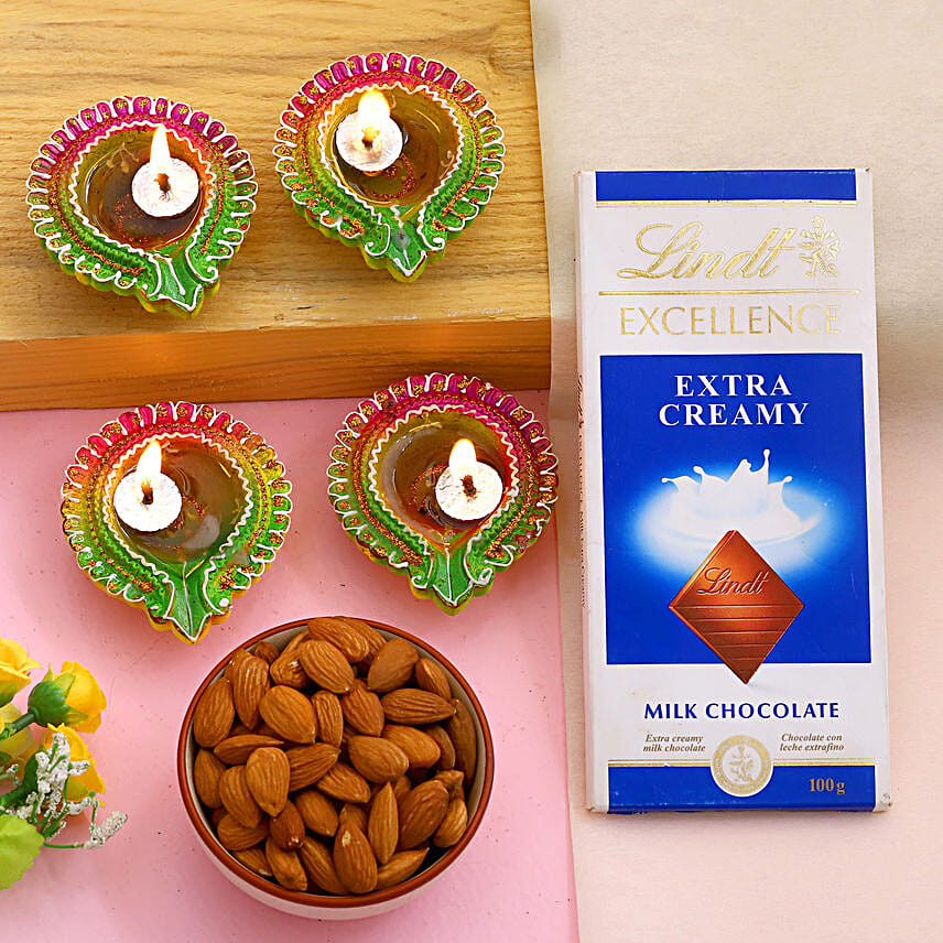 Diwali Celebration Diyas And Treats Hamper