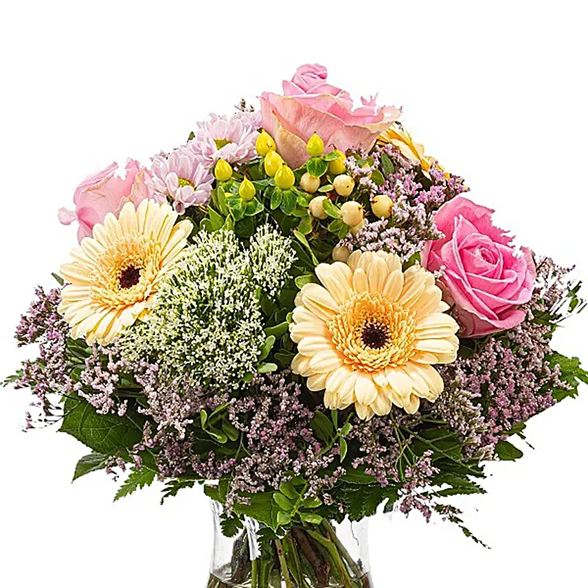 Graceful Mixed Flowers Bouquet
