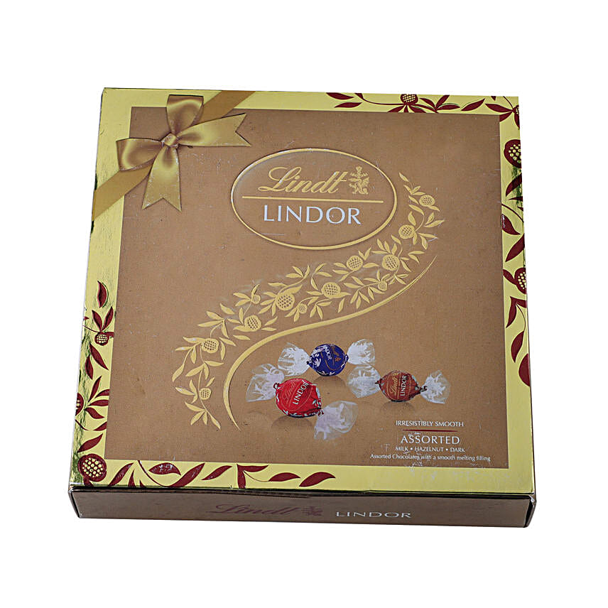 Regal Ethnic Work Rakhi N Lindt Chocolate Gift Set