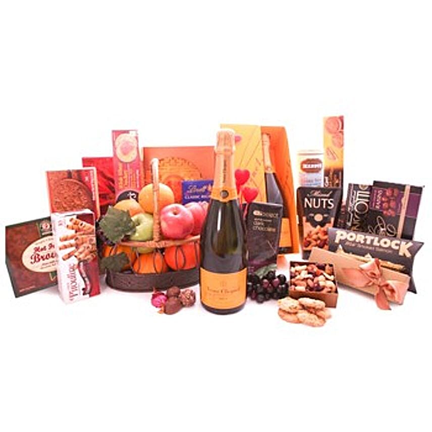 Veuve Clicquot Champagne N Gourmet Snacks