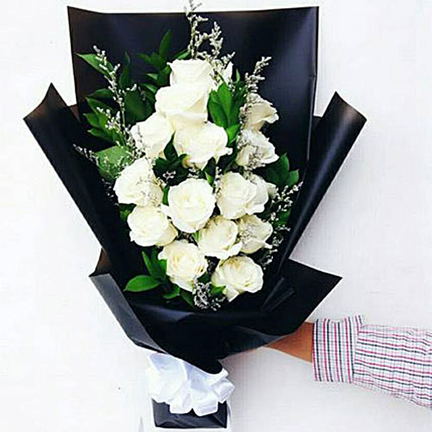 Elegant Rose Bouquet:Send Rose Day Gifts to Indonesia