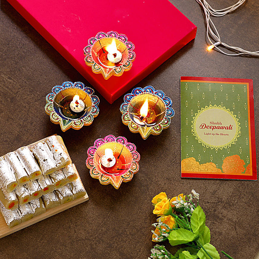 Designer Diwali Diyas With Greeting Card And Kaju Roll