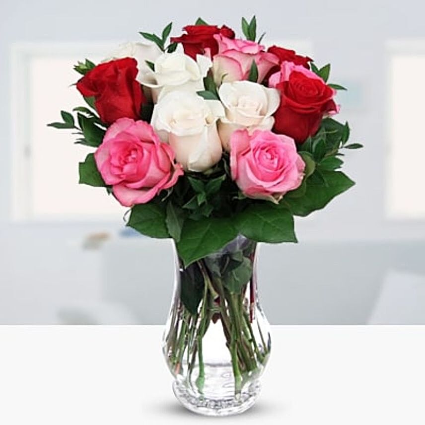 Beautiful Mixed Roses Vase:Rose Delivery in Indonesia