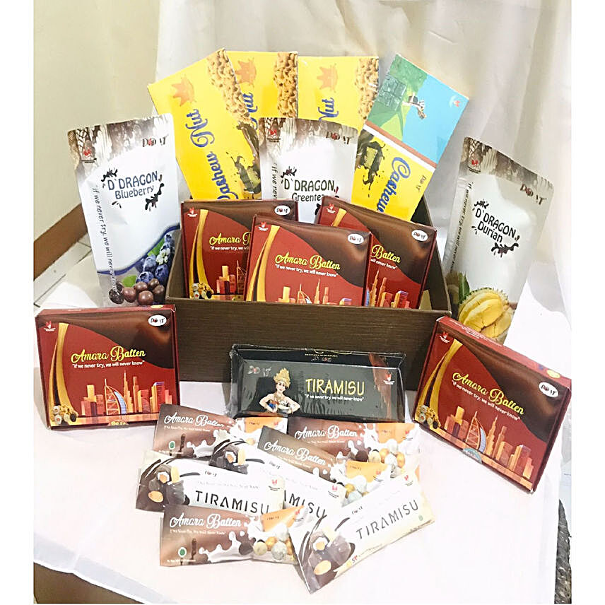 Sweet Treat Gift Box:Rakhi Gifts to Sister in Indonesia