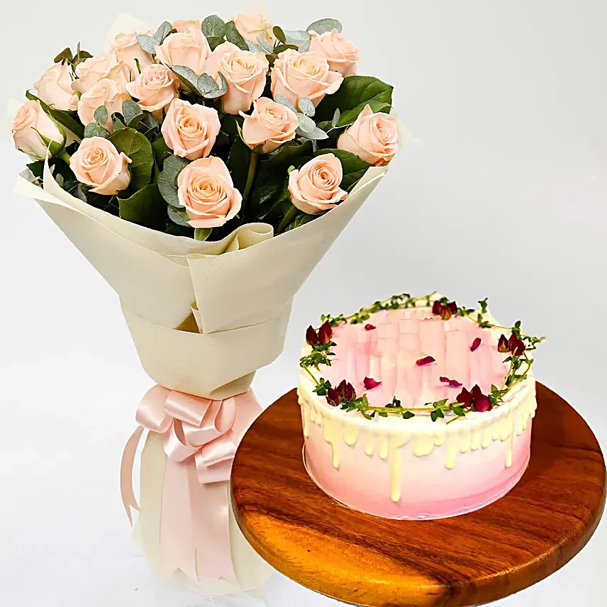 20 Peach Roses Bouquet With Lychee Raspberry Cake