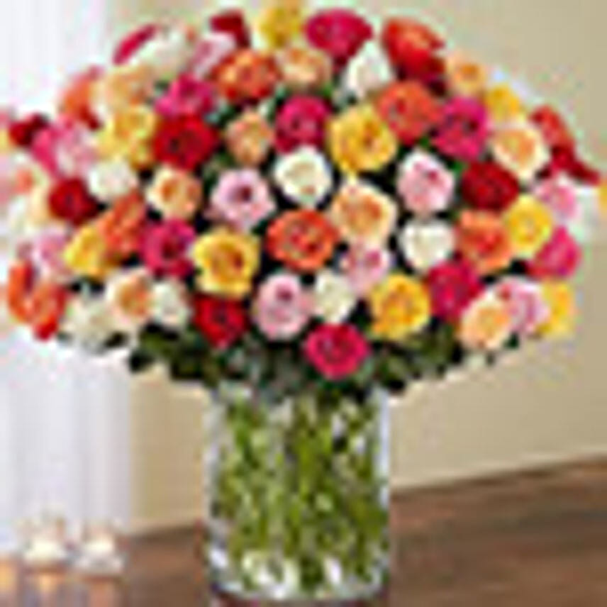 Bunch Of 100 Mixed Roses In Glass Vase