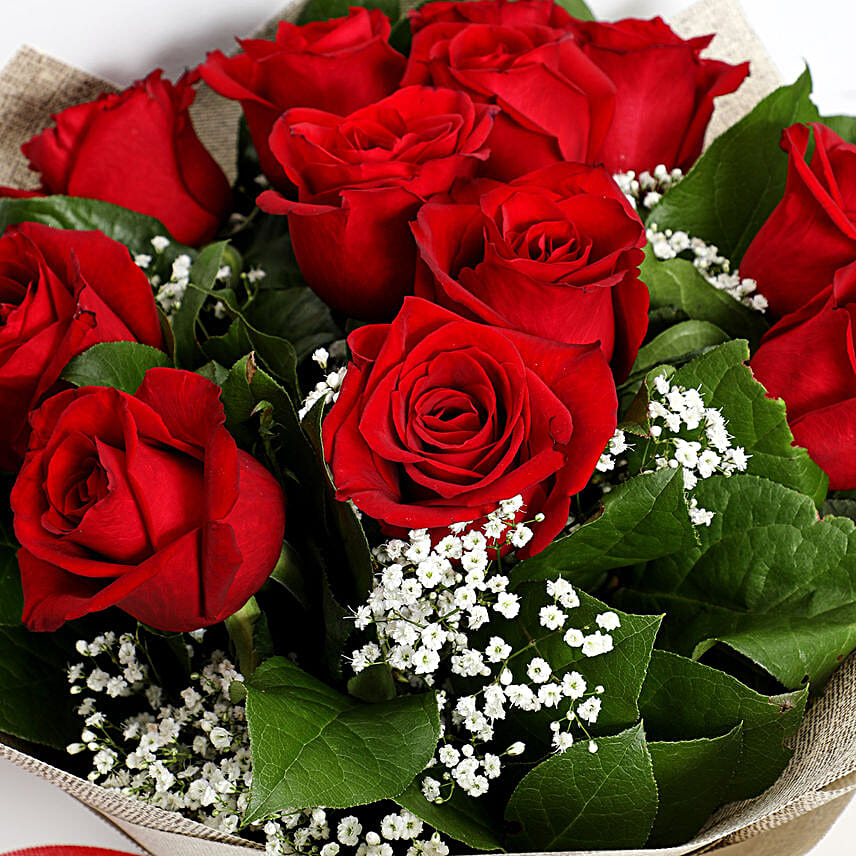 Bunch Of Ravishing Red Roses