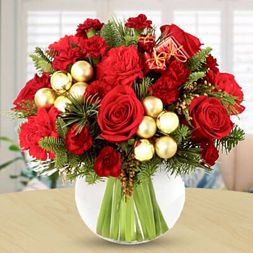 Glorious Roses And Carnations Glass Vase
