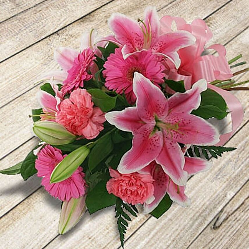 Striking Mixed Flowers Bouquet