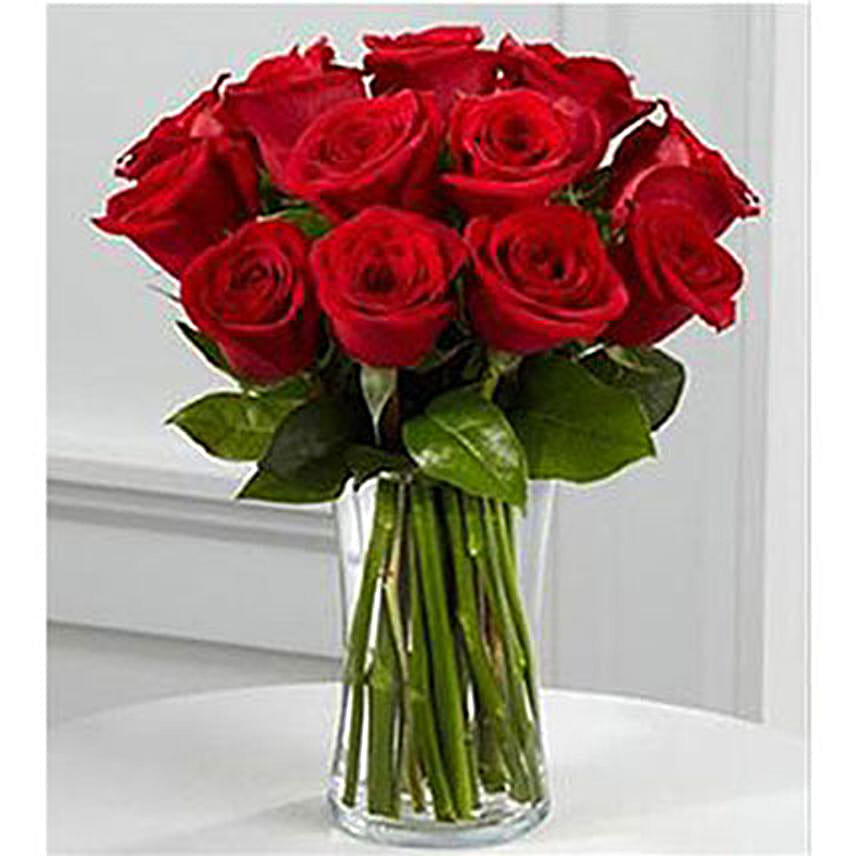 Mesmerizing Roses In Vase