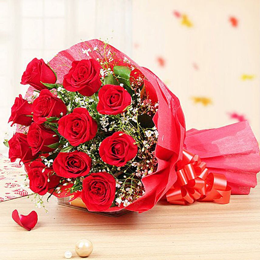 Lovely Red Rose Bunch And Chocolate