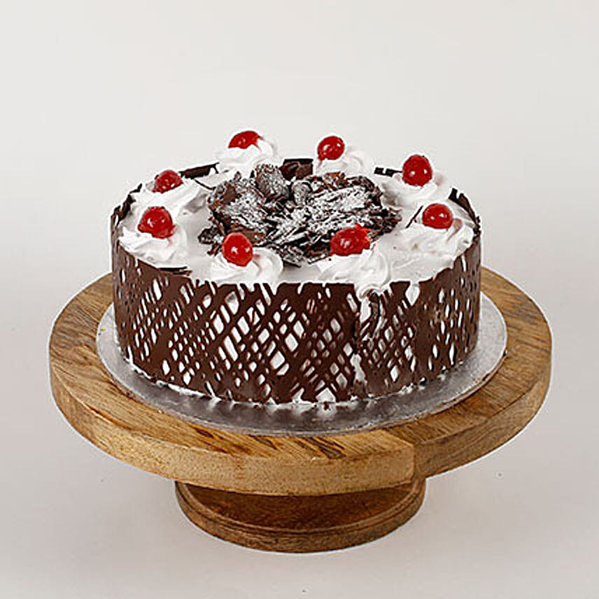 Black Forest Cherries Cream Cake 