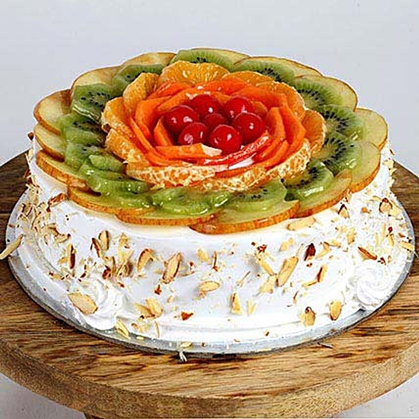 Cream Vanilla Fruti cake 