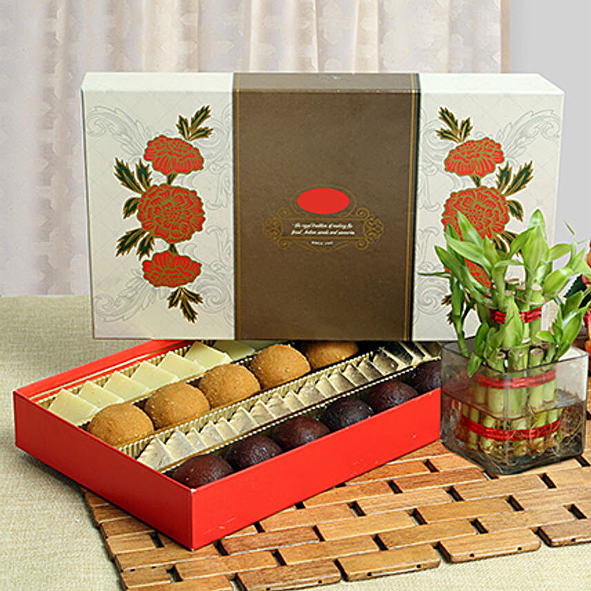 Bhaubeej Green Gift Hamper:Send Karwa Chauth Sweets