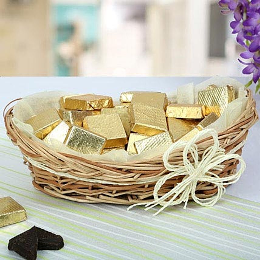 Handmade Chocolate basket:Gift Baskets Delivery In Kanpur