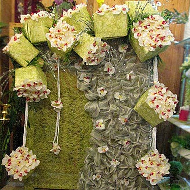 Buy/Send Hanging Floral Box Decoration Online FNP