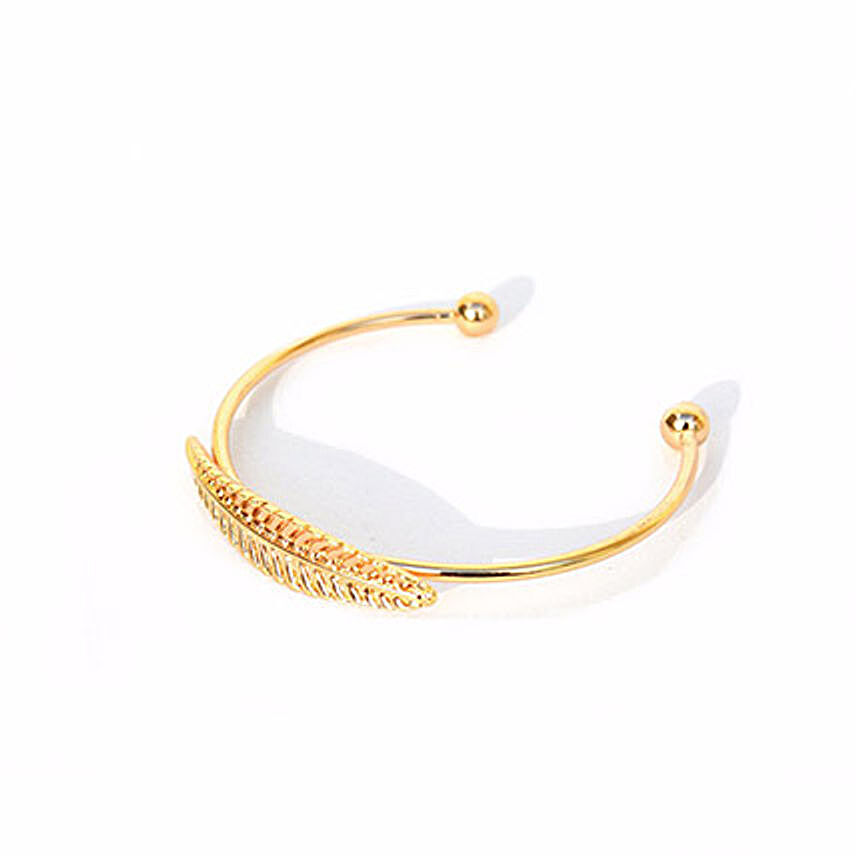 Lovely Single Leaf Gold Bracelet
