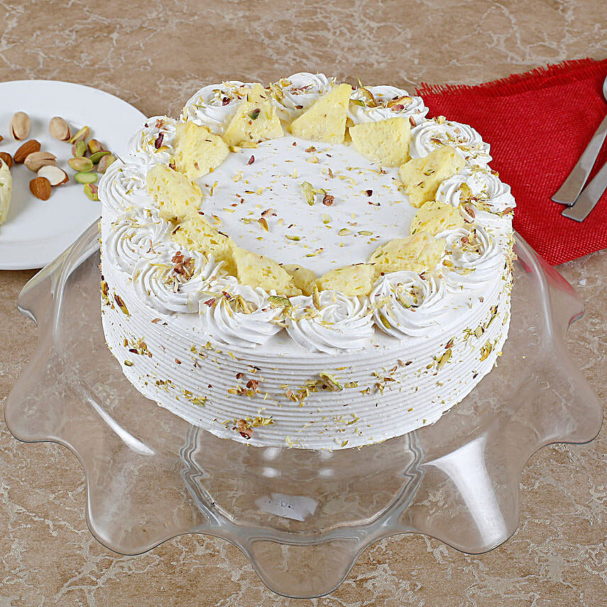 Vanilla Flavored Pista Rasmalai Cake 2 kg Eggless