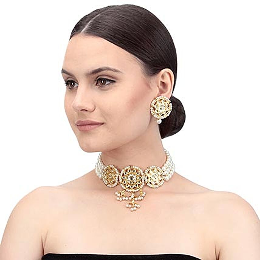 Sizzling Gold Color Kundan Necklace Set