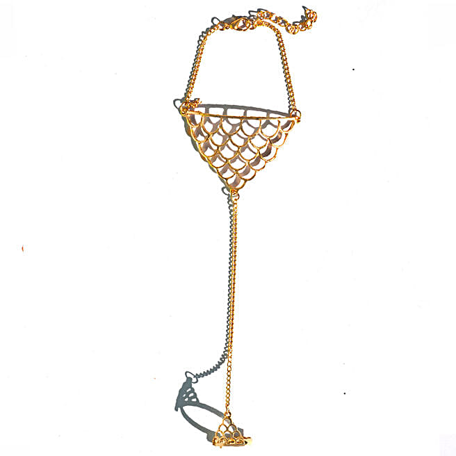 Buy/Send Fishscale Triangular Hand Harness Online- FNP