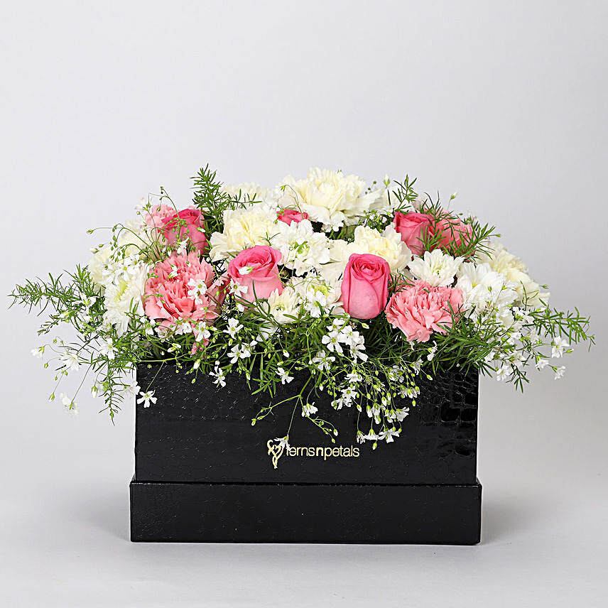 Dainty Floral Arrangement Online:Flowers In box