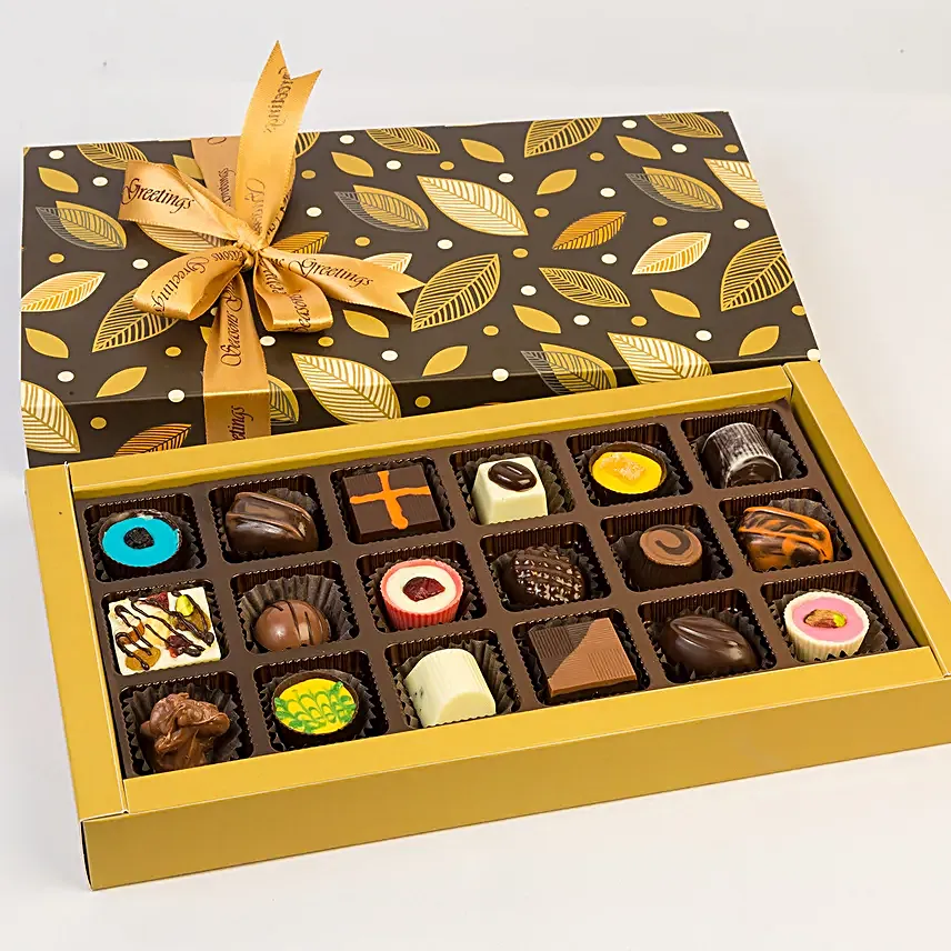 Beautiful Box Of Assorted Chocolates 18 Pcs