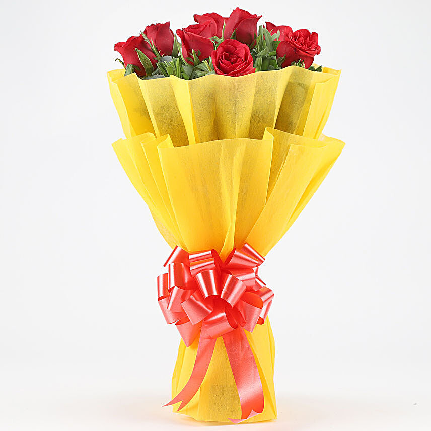 Red Rose Bouquet for Her:Flowers Under 500