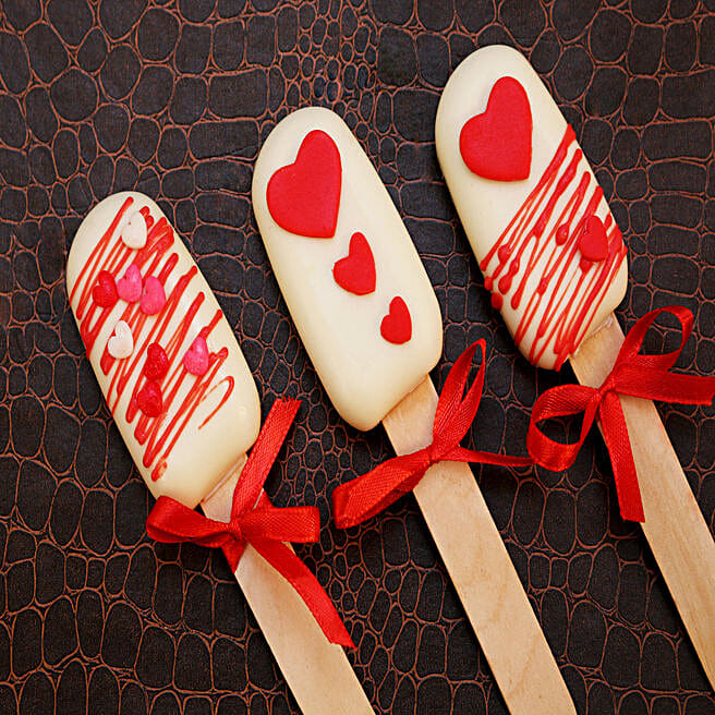 Buy/Send Hearty Design Romantic Cakesicles Set of 3 Online FNP