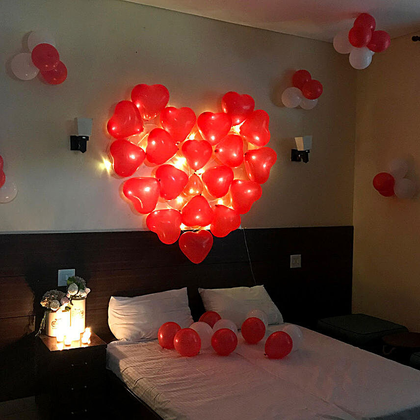 Balloon Room Decoration Online:Wedding Anniversary Decoration
