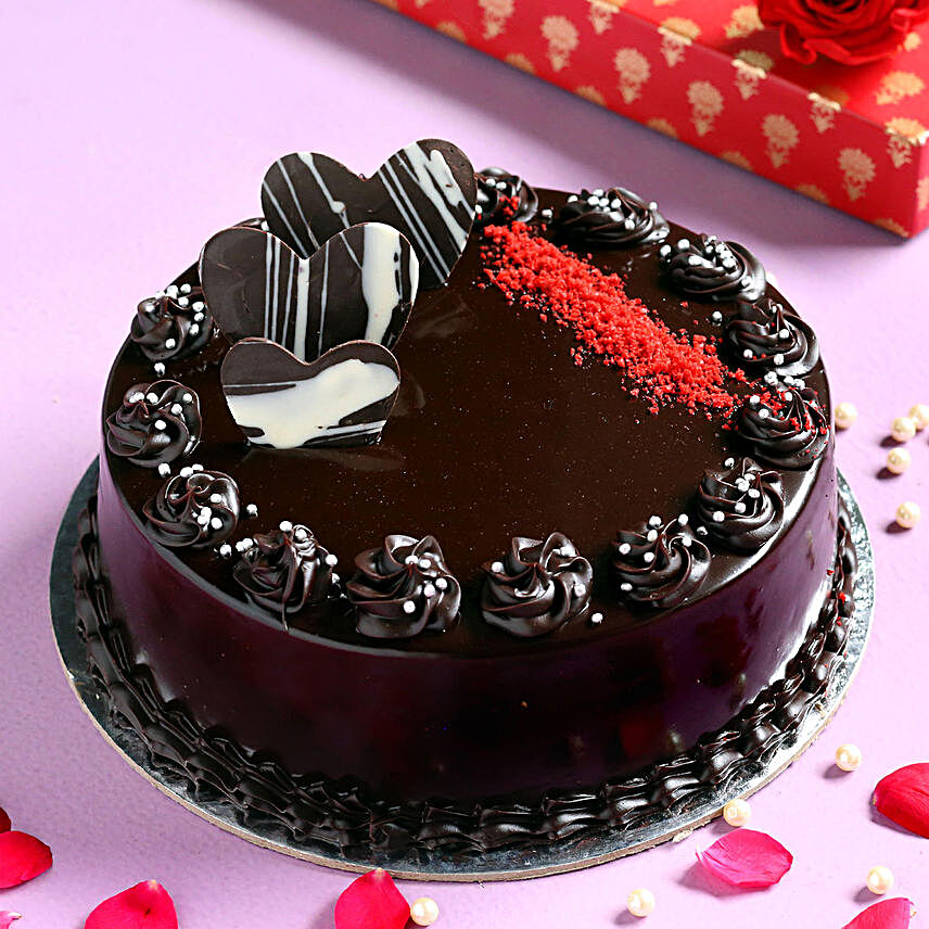 Chocolate Cream Cake Online:Wedding Gifts for Couples