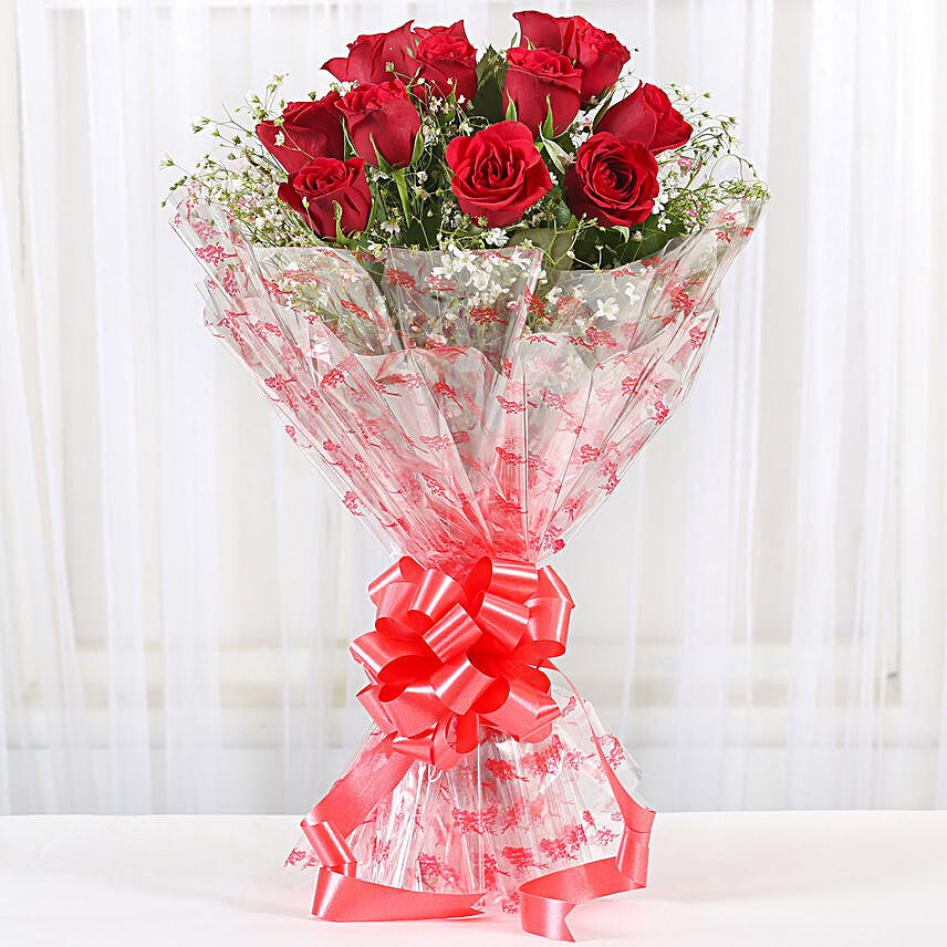 12 Velvety Red Roses Bouquet