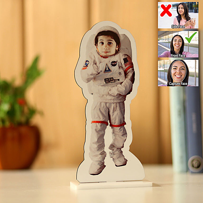Online Personalised Astronaut Caricature:Quirky Personalised Carictures