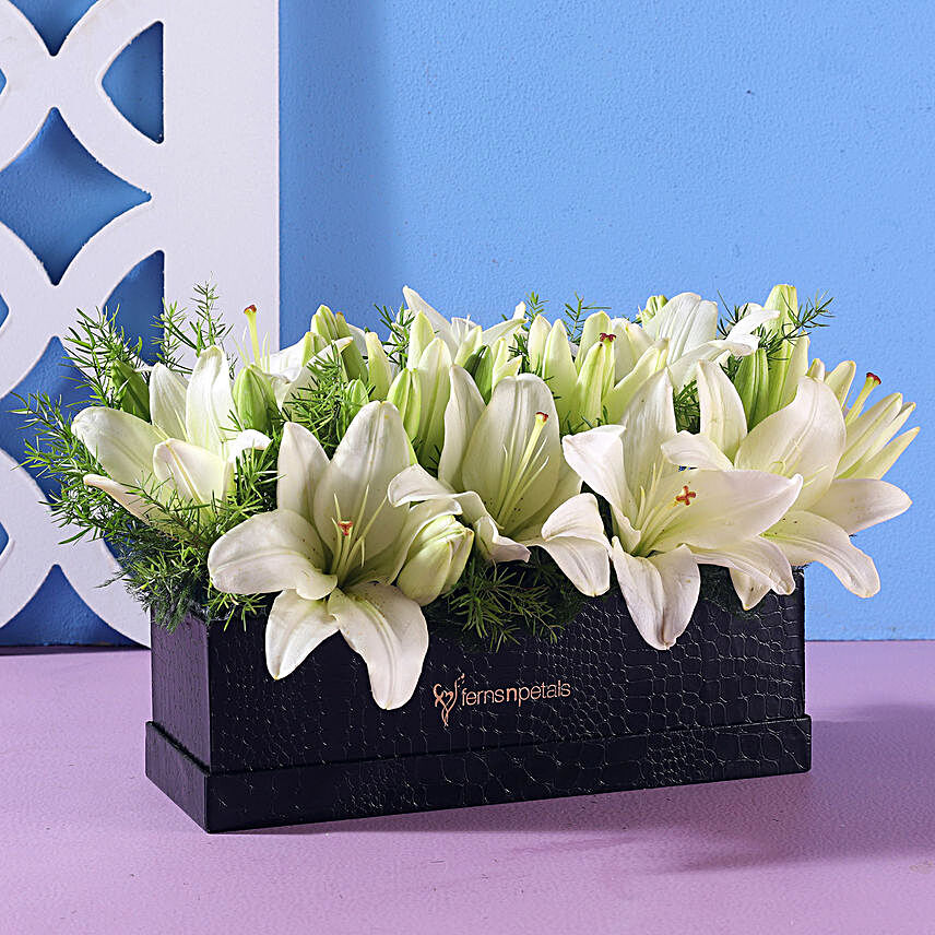 white flower in rectangle black box online:Fresh White Flowers