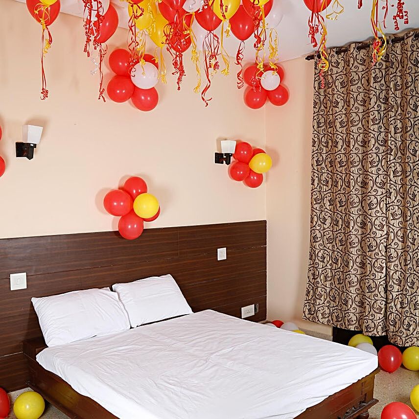 Colourful Balloons Decor White Red Yellow:Room Decoration Ideas