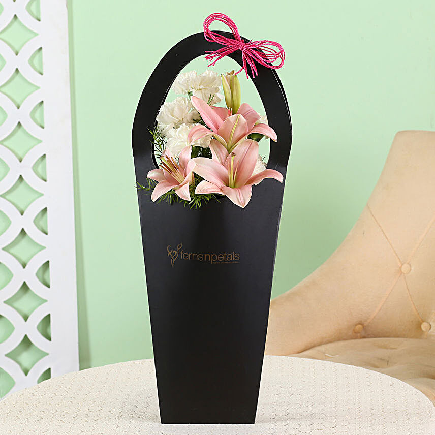 floral sleeve bag for him:Send Designer Flower Bouquets