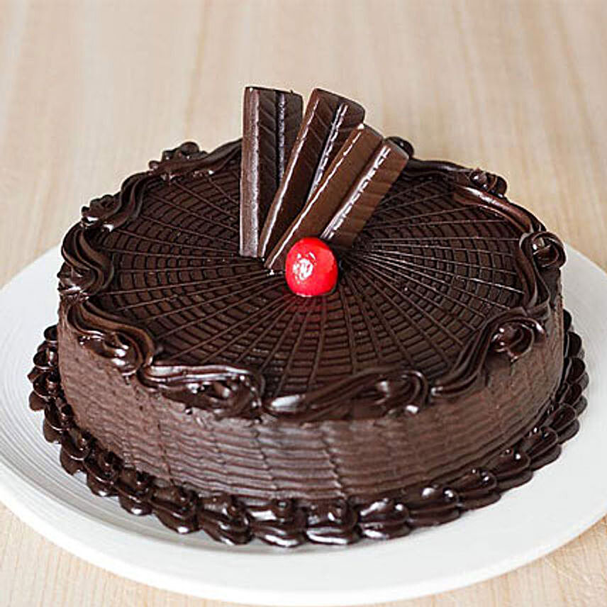 Royal Crunch Cake Half kg:Send Birthday Cakes to Gwalior