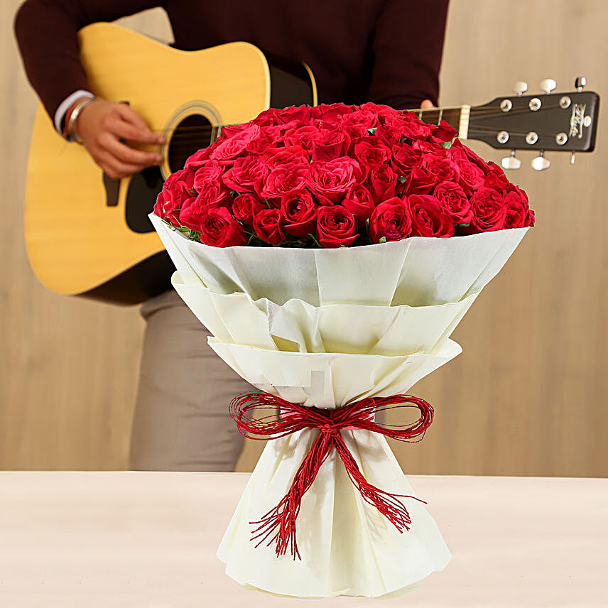 Online Musical Combo With Red Roses Bouquet