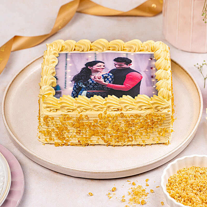 Butterscotch Personalised Photo Cake:Photo Cakes to Mumbai