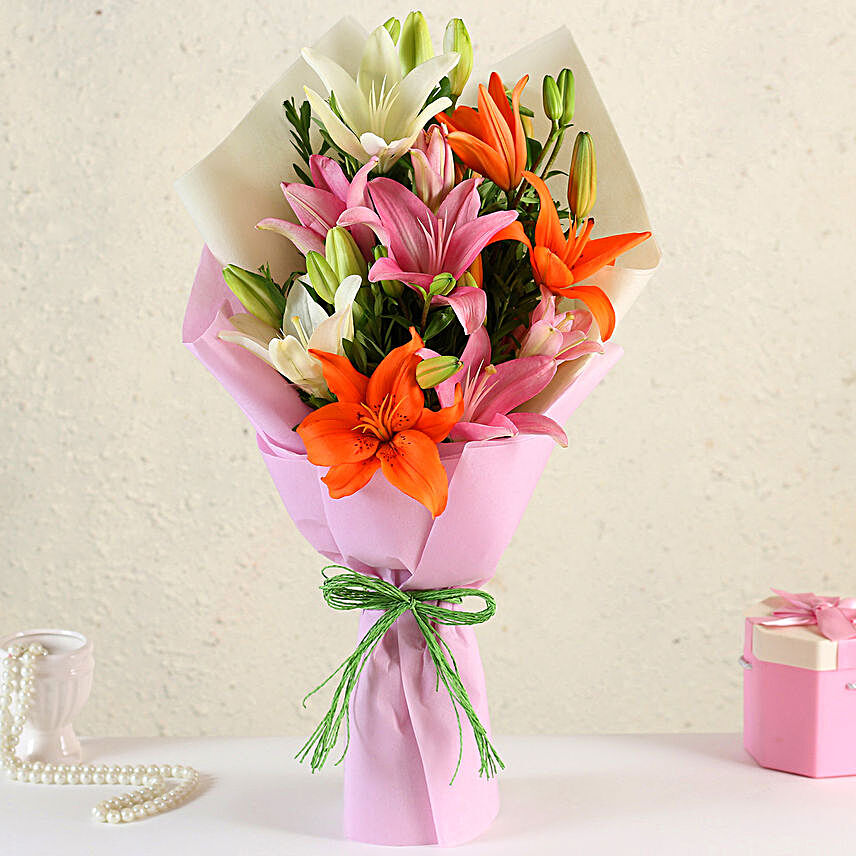 Online Attractive Mixed Lilies:Mixed Colour Flowers