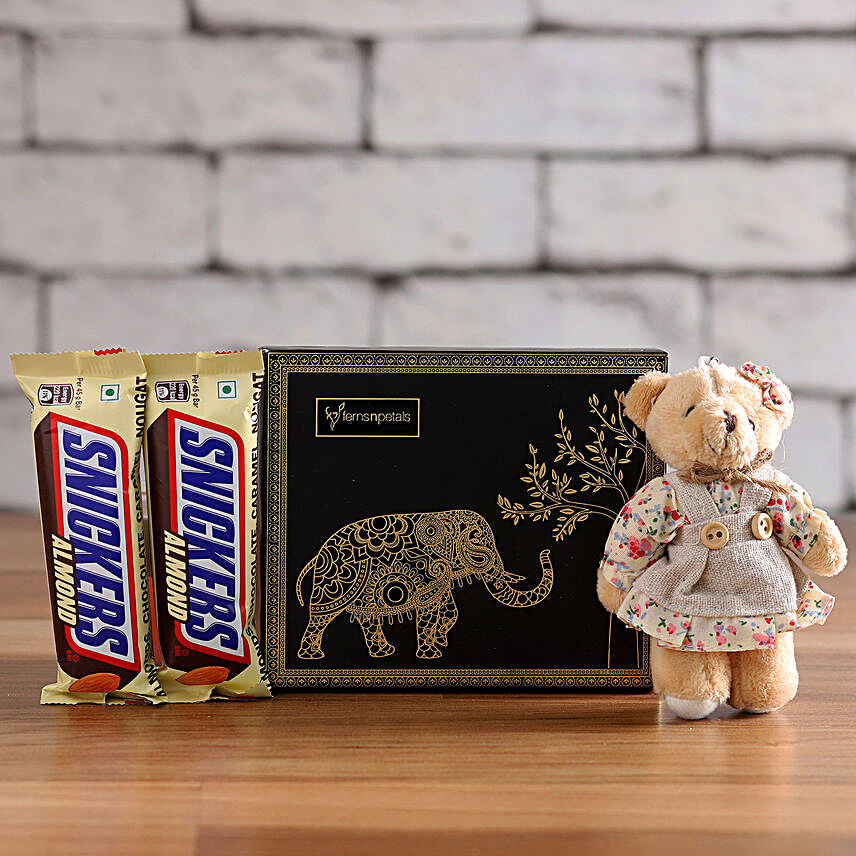 Snickers Almond & Teddy Bear