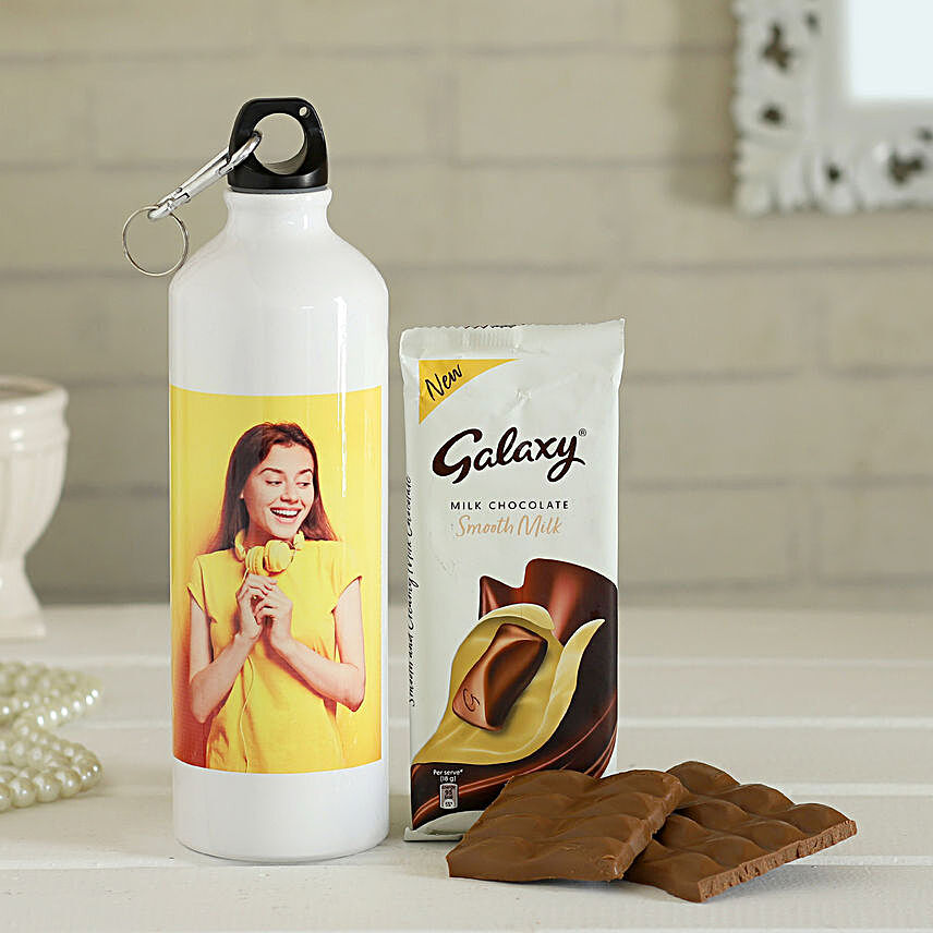 Galaxy Chocolate Bar & Personalised Bottle