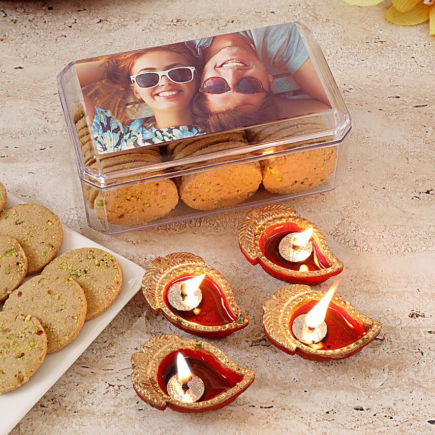 4 Diyas & Personalised Kaju Pista Cookie Box