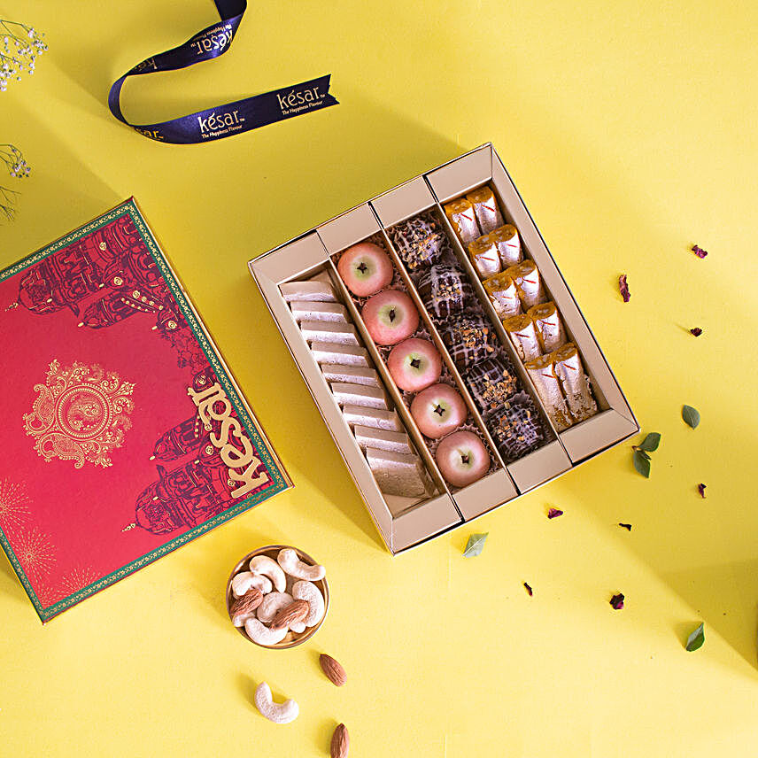 sweet in attractive box online:Gifts for Dhanteras