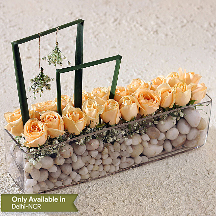 flowers arrangement for mother:Flower Arrangement In Vase