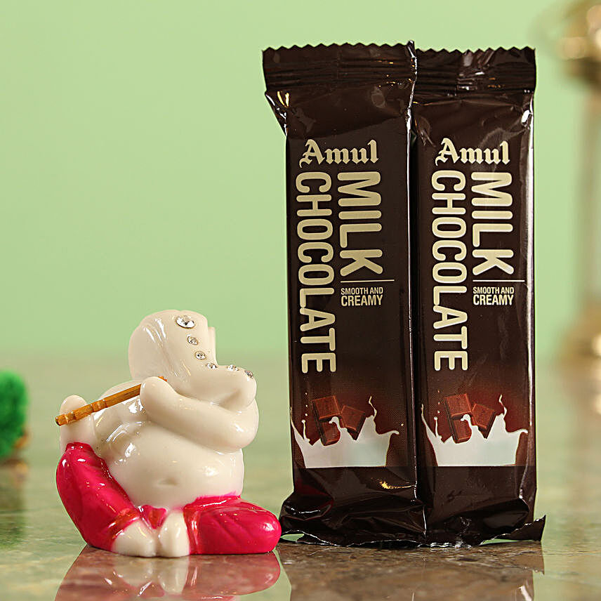 Amul Flowwrap Chocolates & Magenta Ganesha Idol Combo