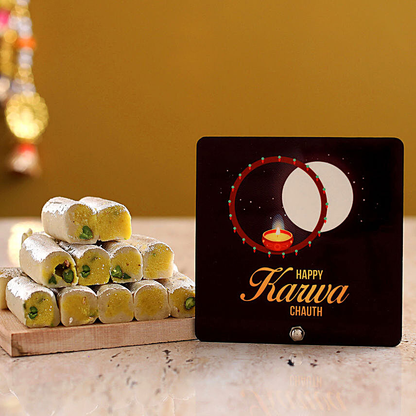 Karwa Moon Table Top With Kaju Roll