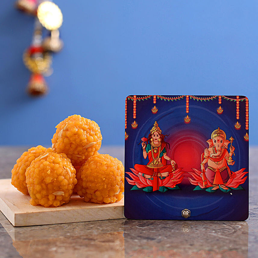 Lakshmi Ganesh Table Top With Motichoor Laddu