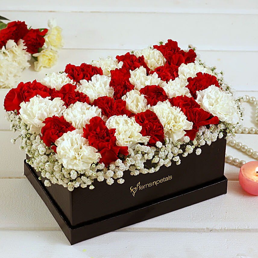 Online Carnations Arrangement:Flowers In box