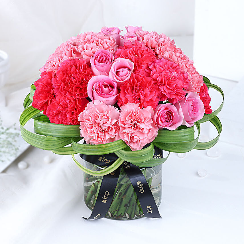 Online Roses And Carnations Glass Vase:Flower Arrangement In Vase
