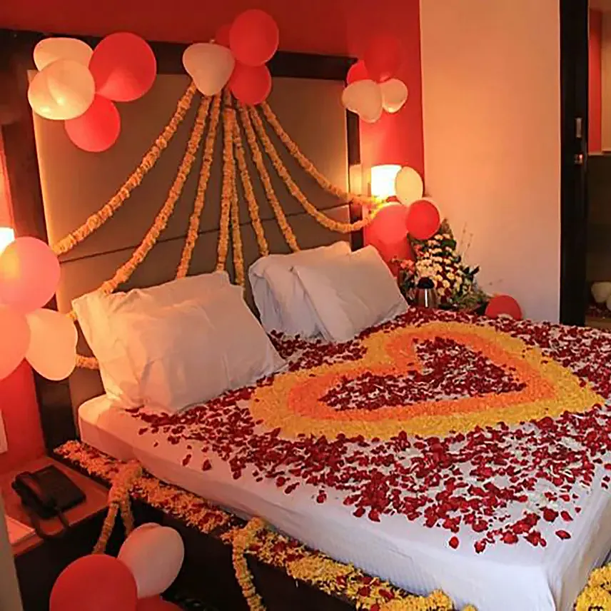 Buy Send Classic First Night Decoration Online FNP